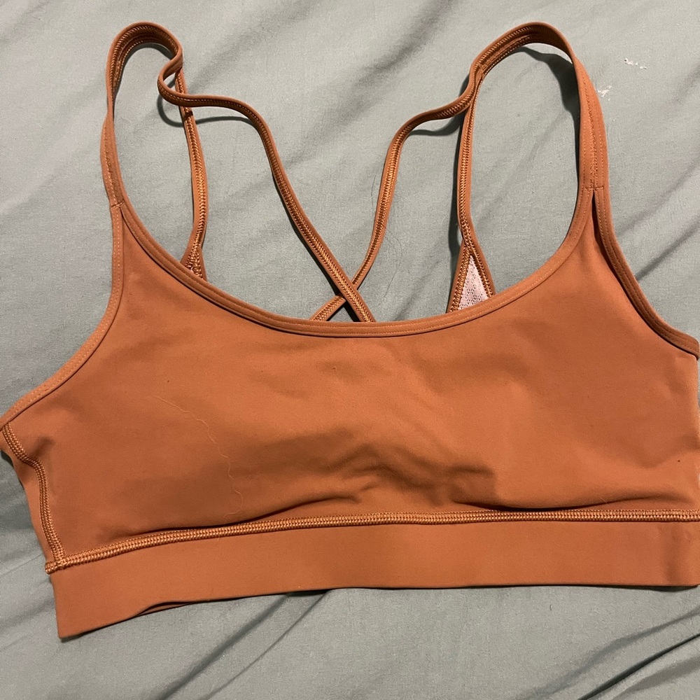 Vuori sports bra